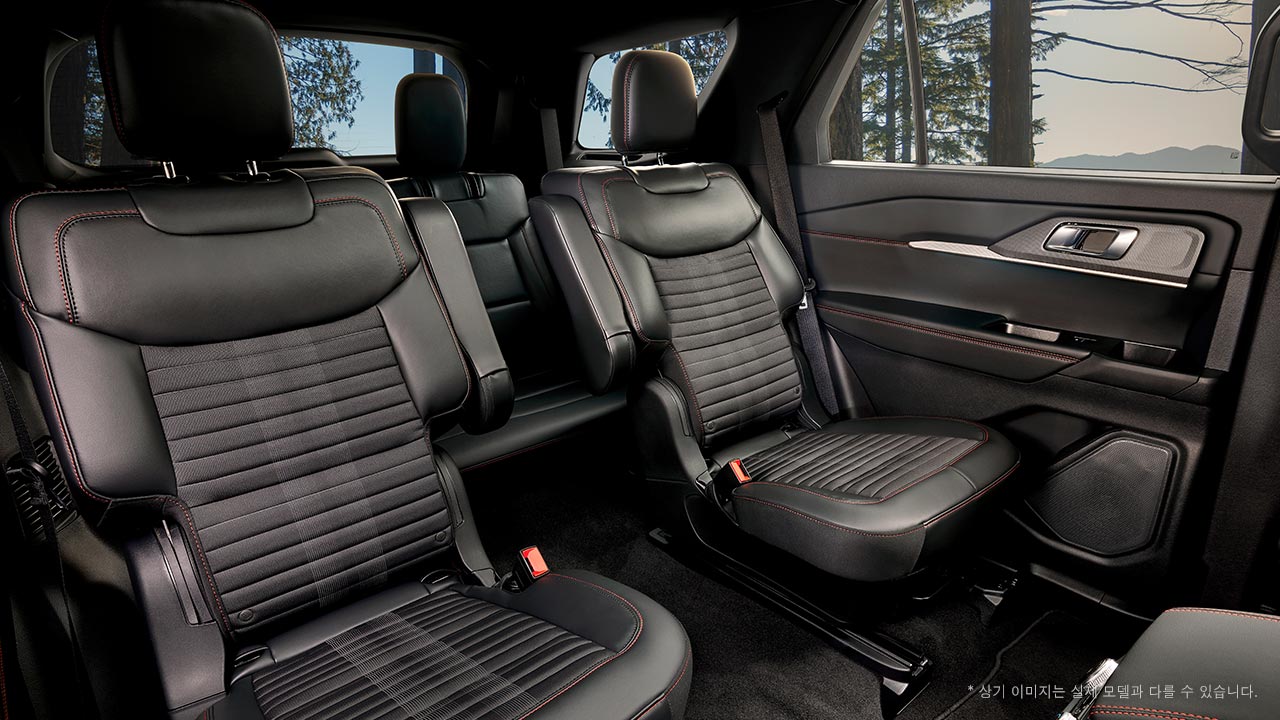 Explorer Gallery Interior 12